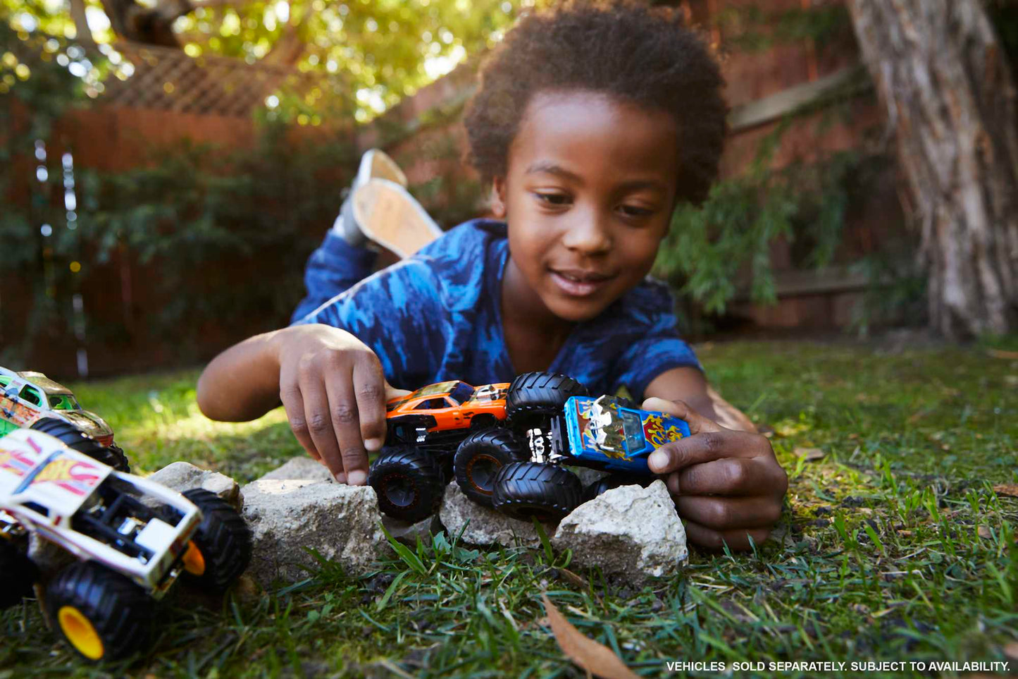 Hot Wheels Monster Trucks Veh¨ªculo de Juguete Paquete Sorpresa de 2 Autos Escala 1:64