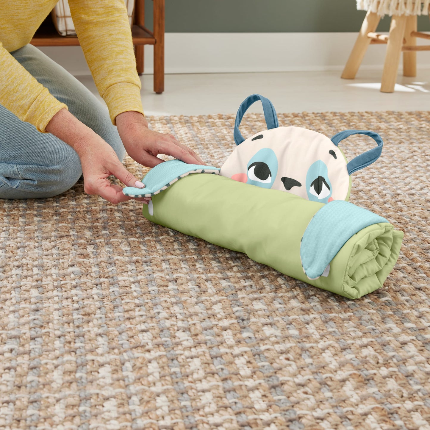 Fisher-Price  Planet Friends  Tapis D¡¯¨¦veil Panda ¨¤ Rouler, 2Jouets